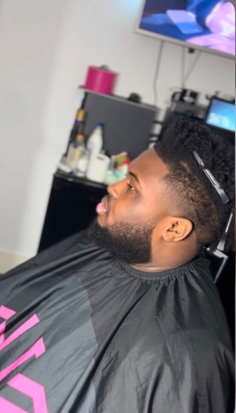 Short textured haircut by MK Trimz